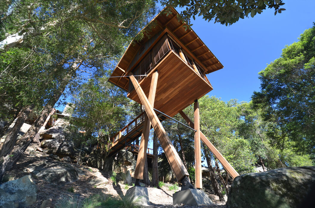 Escarpment house